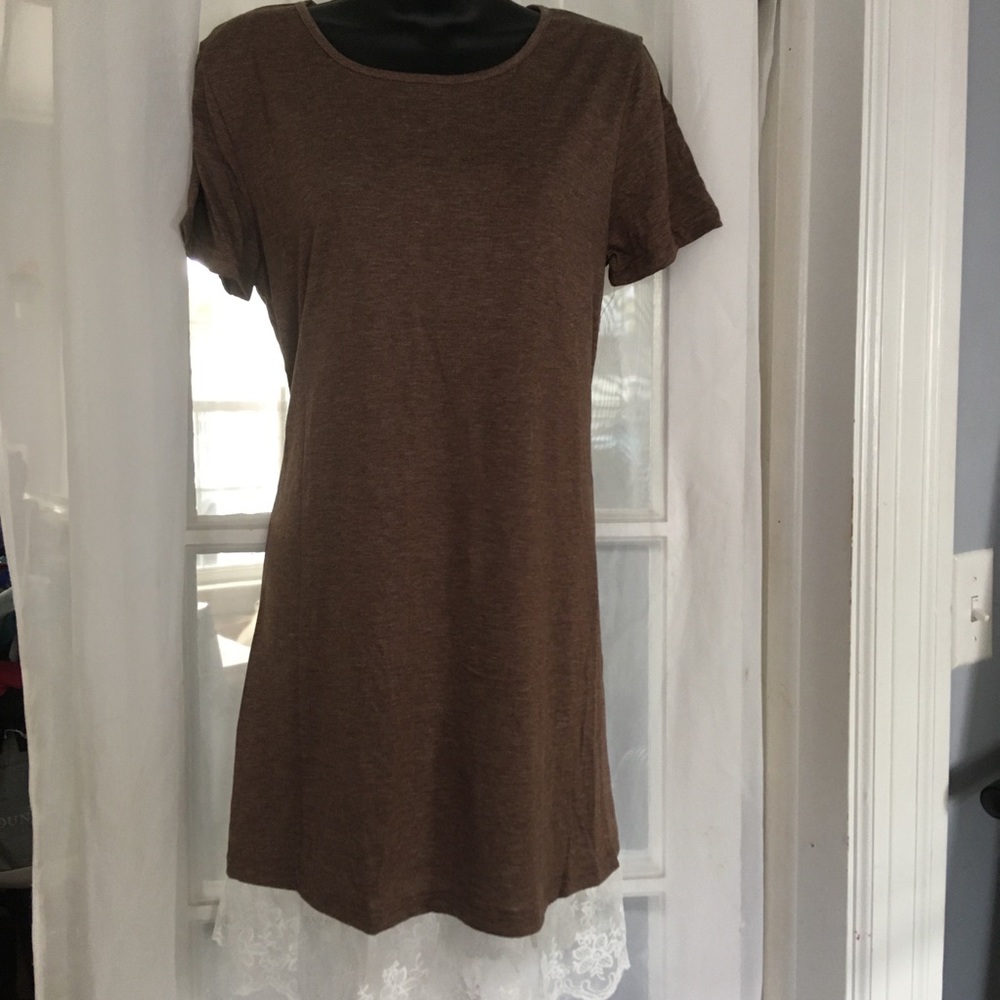 Adorable brown dress with lace trim